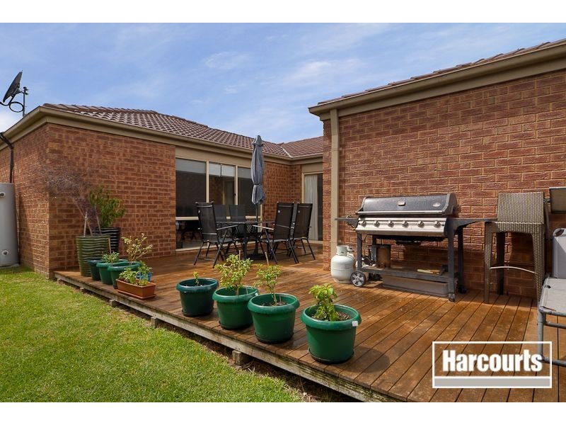 6 Esta Court, Carrum Downs VIC 3201