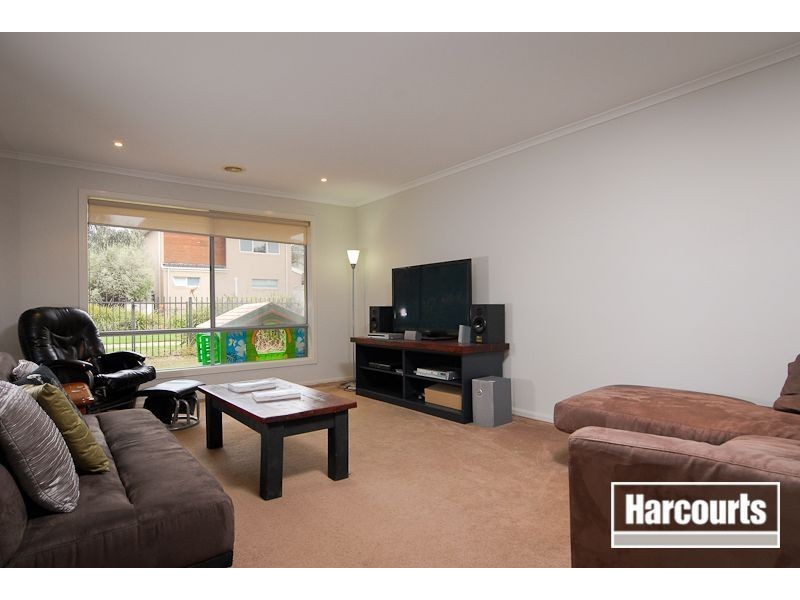 15 Tulloch Drive, Sandhurst VIC 3977