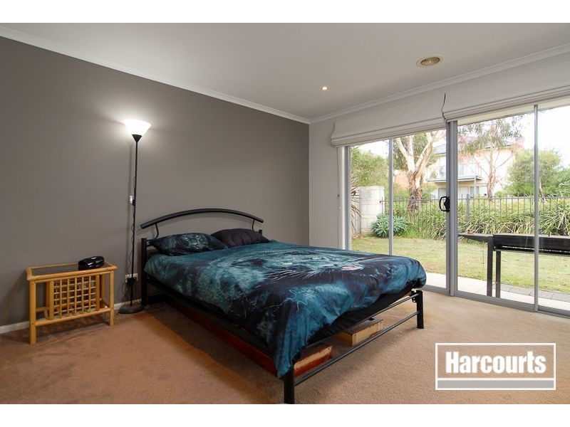 15 Tulloch Drive, Sandhurst VIC 3977