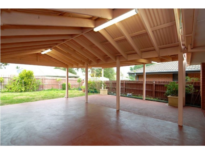 10 Maplewood Court, Carrum Downs VIC 3201