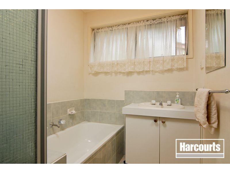 60 Greenwood Drive, Carrum Downs VIC 3201