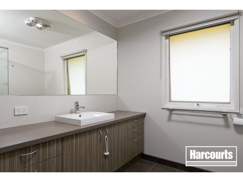 15 Parrot Court, Carrum Downs VIC 3201