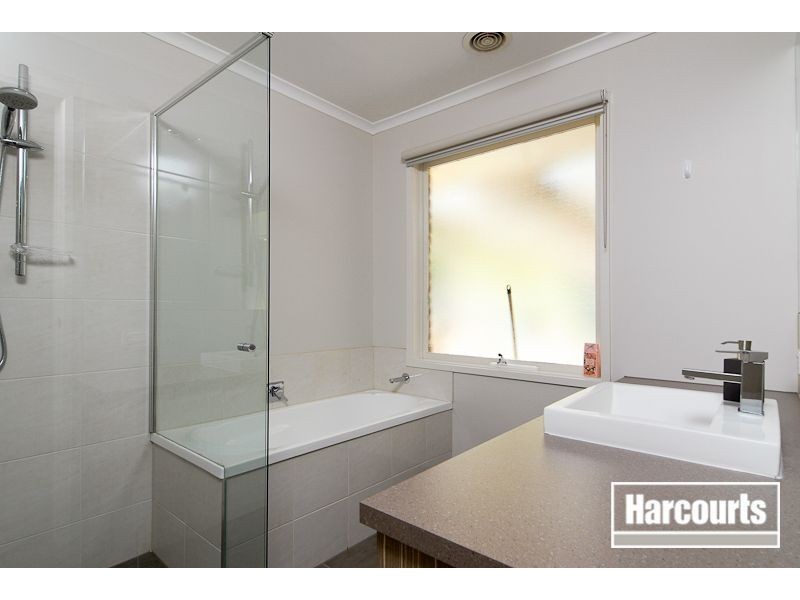 15 Parrot Court, Carrum Downs VIC 3201