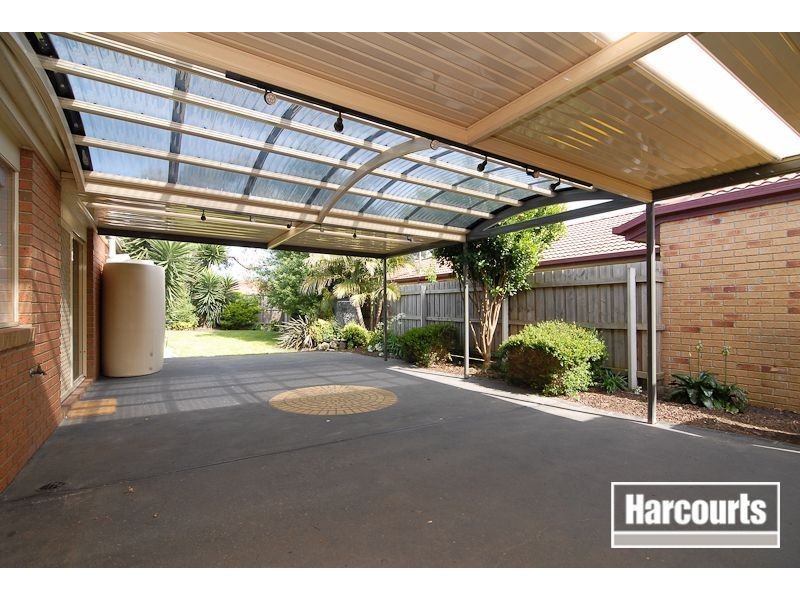 9 Delatite Way, Skye VIC 3977