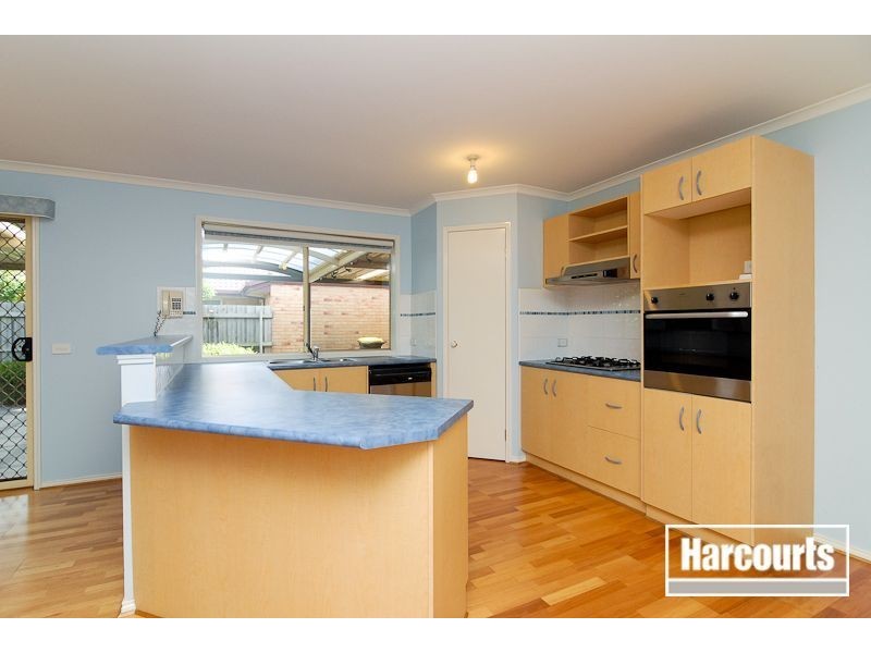 9 Delatite Way, Skye VIC 3977