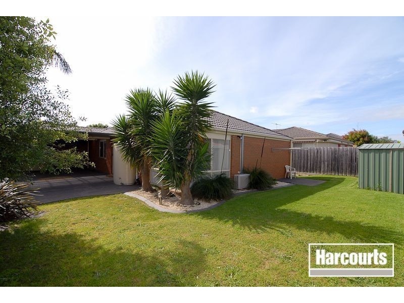 9 Delatite Way, Skye VIC 3977