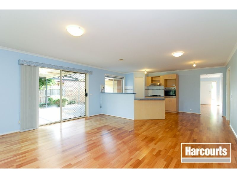 9 Delatite Way, Skye VIC 3977