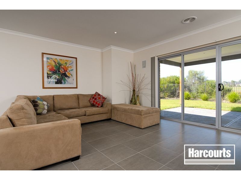 6 Ethereal Way, Sandhurst VIC 3977
