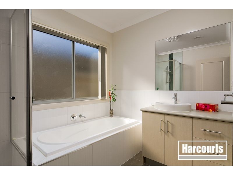 6 Ethereal Way, Sandhurst VIC 3977