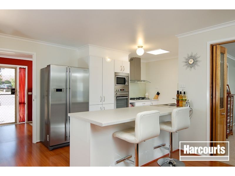 17 Pimmys Court, Skye VIC 3977