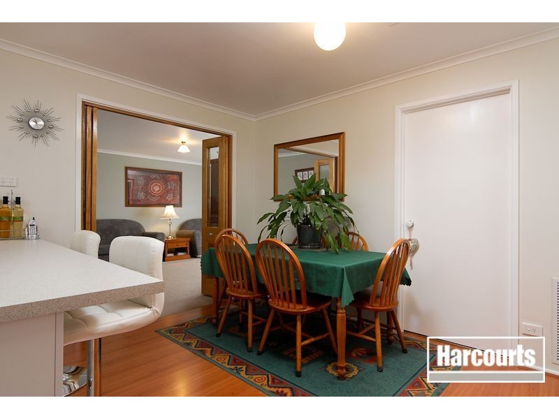 17 Pimmys Court, Skye VIC 3977