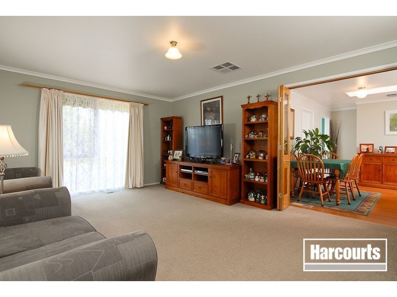 17 Pimmys Court, Skye VIC 3977