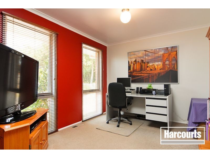 17 Pimmys Court, Skye VIC 3977