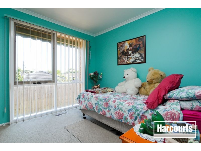 17 Pimmys Court, Skye VIC 3977