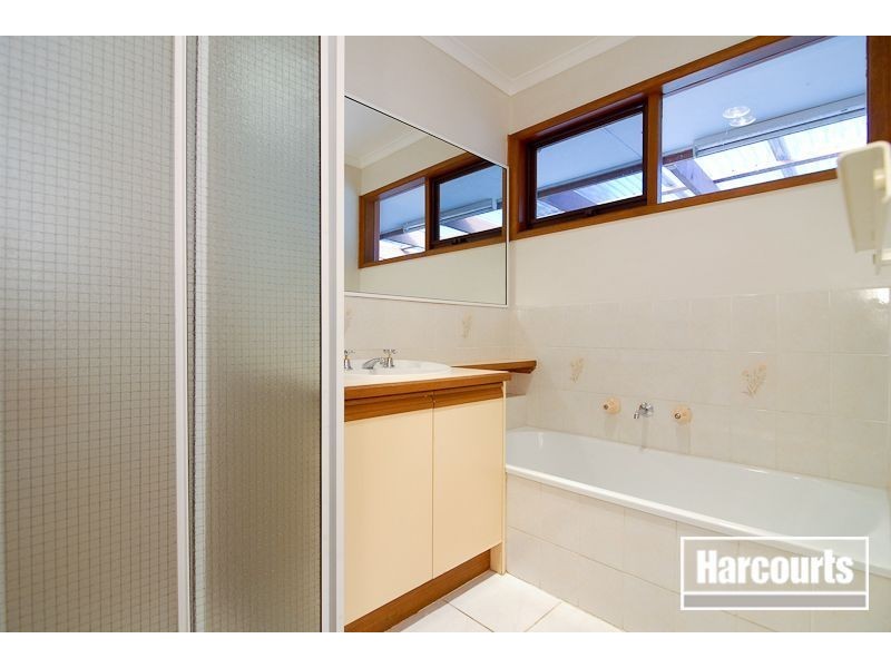 8 Partridge Crescent, Carrum Downs VIC 3201