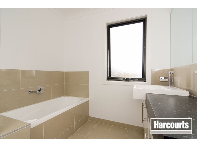 4/27 Jacaranda Drive, Carrum Downs VIC 3201