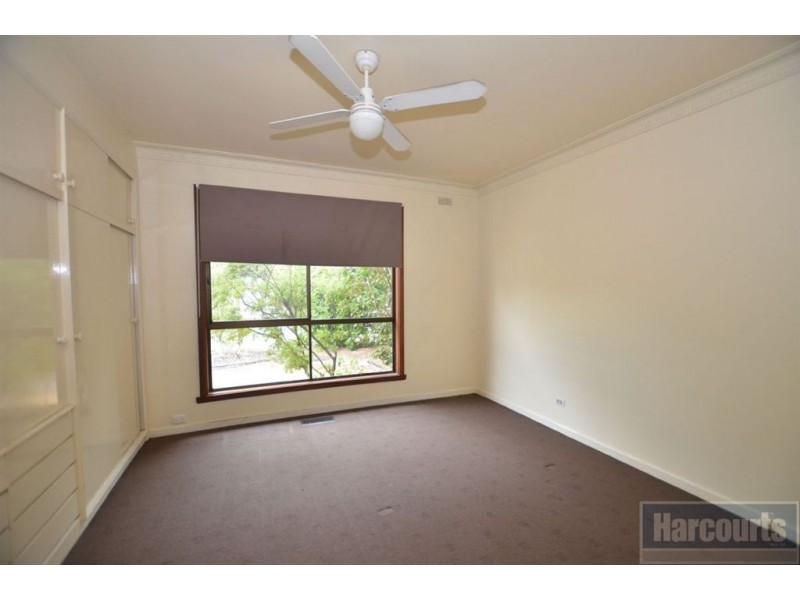 1 Grant Ave, Seaford VIC 3198