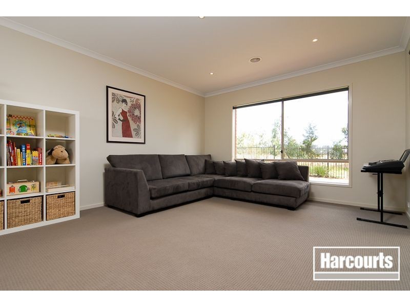 8 Toporoa Court, Sandhurst VIC 3977