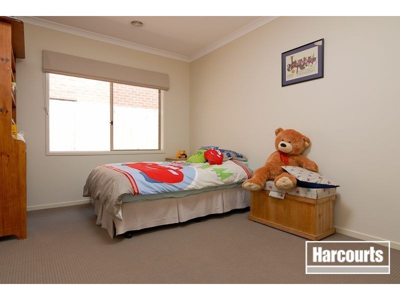 8 Toporoa Court, Sandhurst VIC 3977