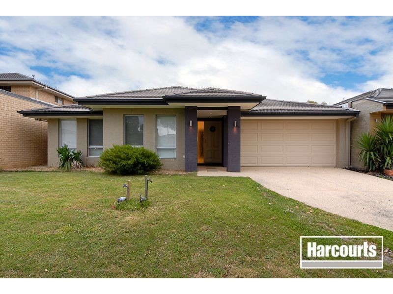 15 Tulloch Drive, Sandhurst VIC 3977
