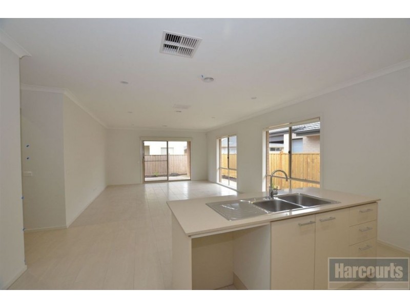 6 Torrens Terrace, Sandhurst VIC 3977