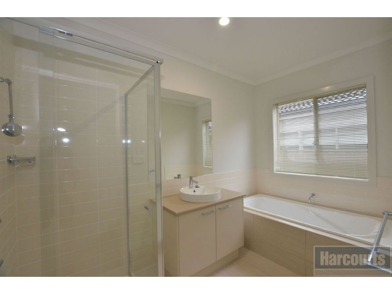 6 Torrens Terrace, Sandhurst VIC 3977