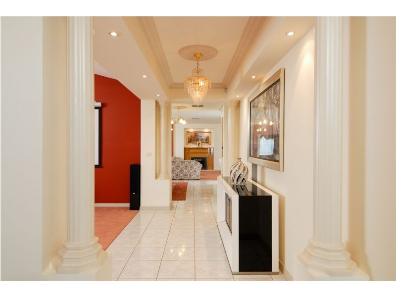 5 Friuli Place, Skye VIC 3977