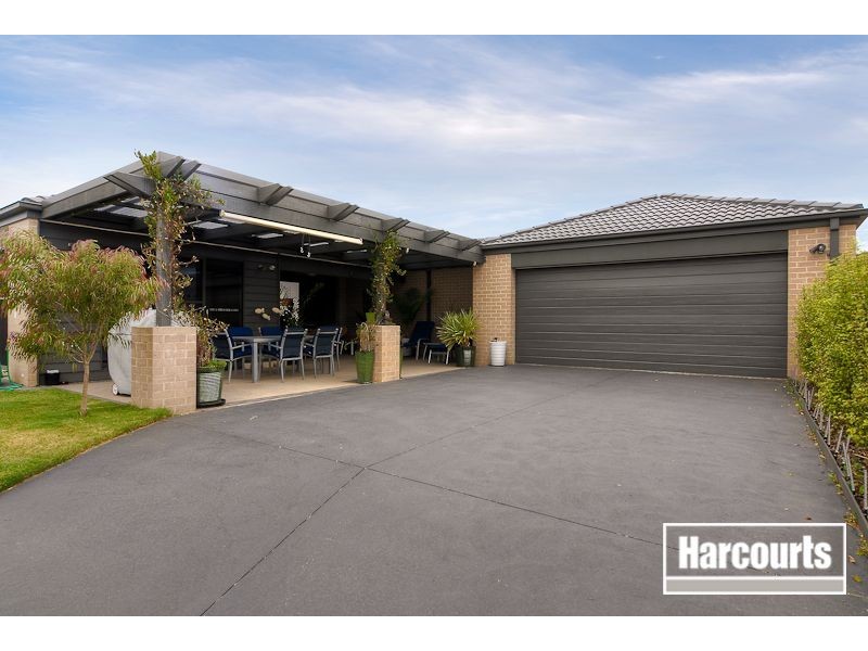 70 Sandarra Boulevard, Sandhurst VIC 3977