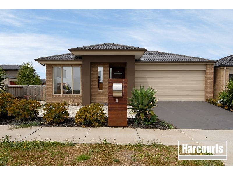 8 Elysian Place, Cranbourne West VIC 3977