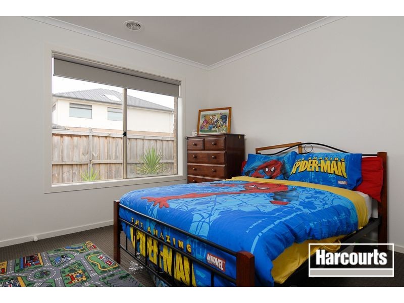 8 Elysian Place, Cranbourne West VIC 3977