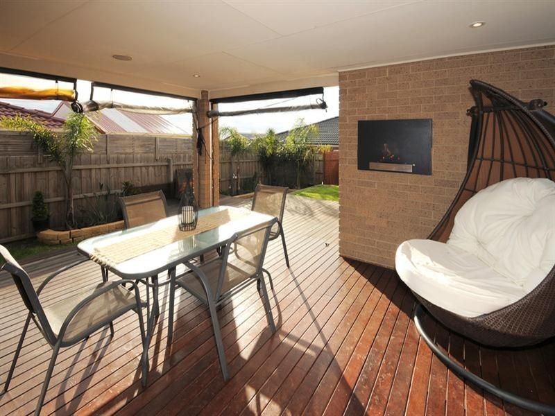 25 Diamond Parade, Skye VIC 3977