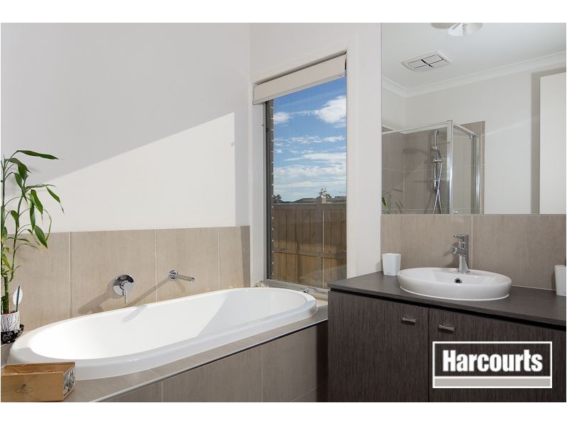 66 Malua Circuit, Sandhurst VIC 3977