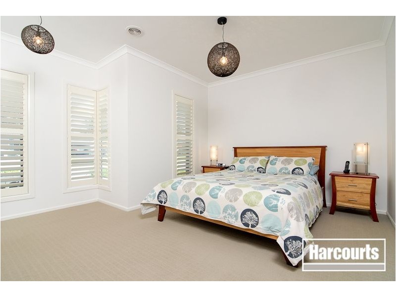 66 Malua Circuit, Sandhurst VIC 3977