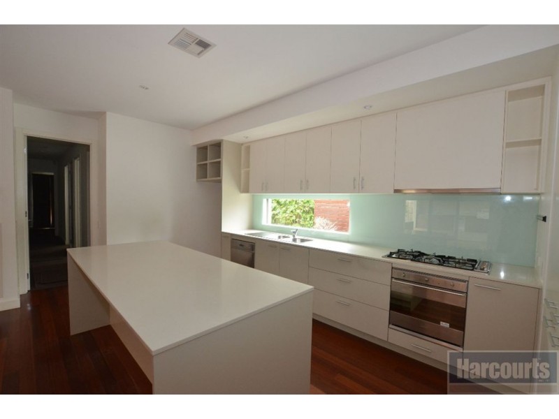 13 Leichhardt Court, Sandhurst VIC 3977