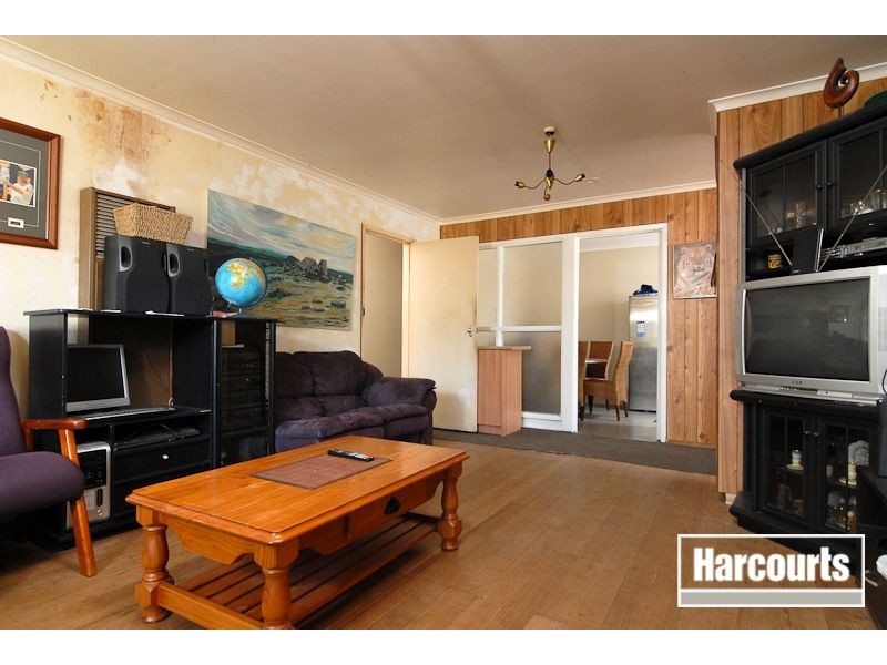 13 Hoya Crescent, Frankston North VIC 3200