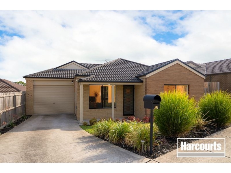 33 Pinewood Drive, Carrum Downs VIC 3201