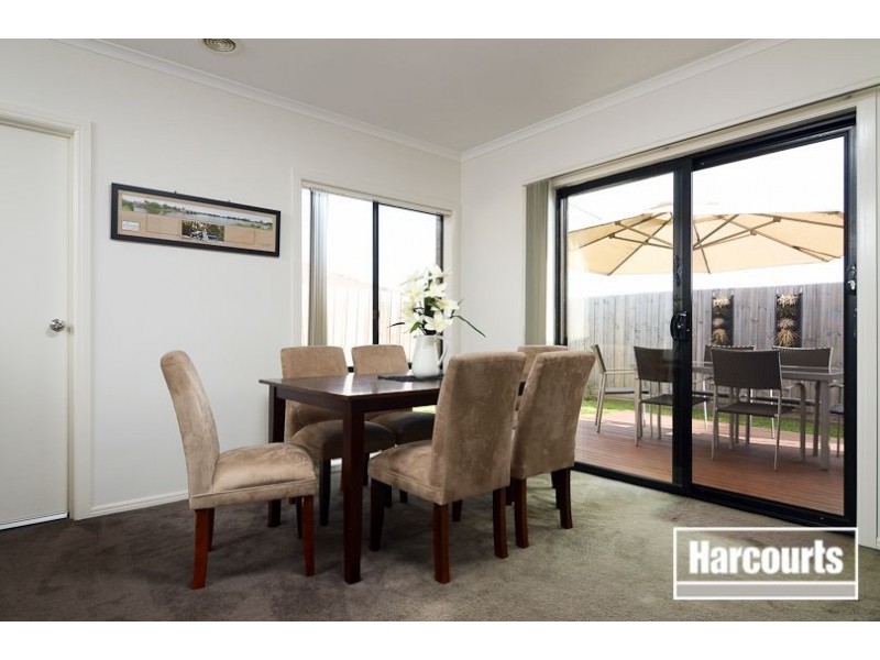 33 Pinewood Drive, Carrum Downs VIC 3201