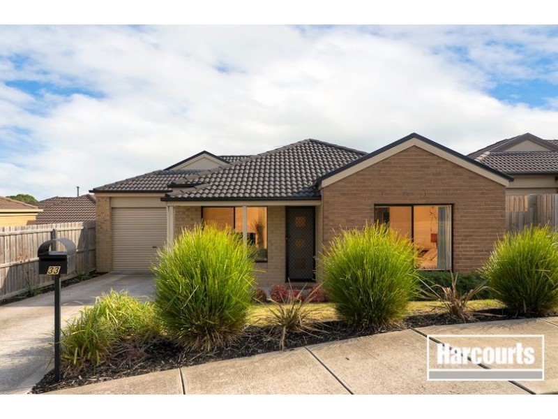 33 Pinewood Drive, Carrum Downs VIC 3201