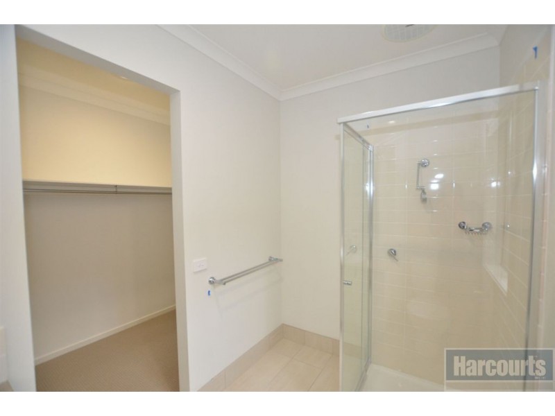 6 Torrens Terrace, Sandhurst VIC 3977