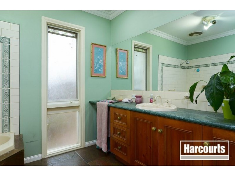 15 Kenilworth Avenue, Frankston VIC 3199