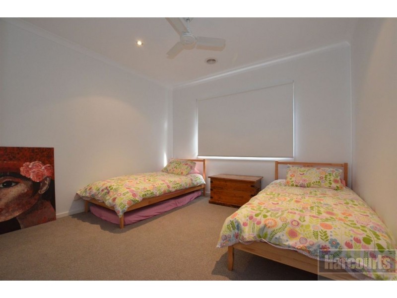 32 Ethereal Way, Sandhurst VIC 3977