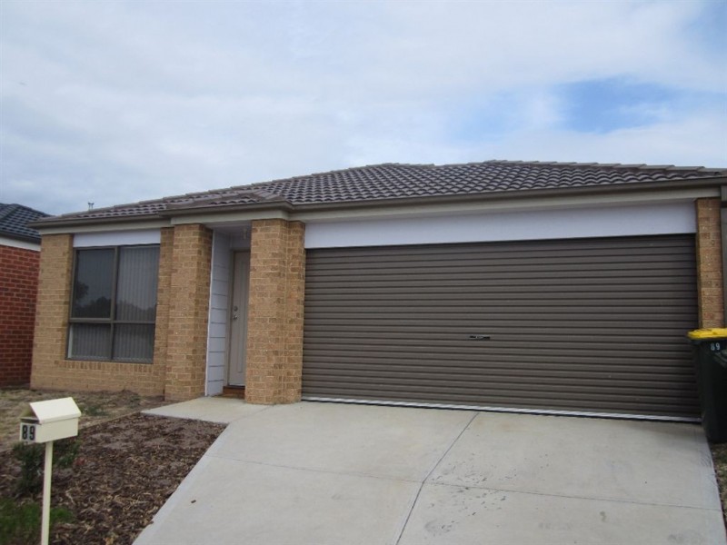 89 Diamond Parade, Skye VIC 3977