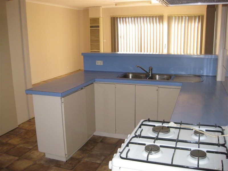 19 Pine Street, Frankston North VIC 3200