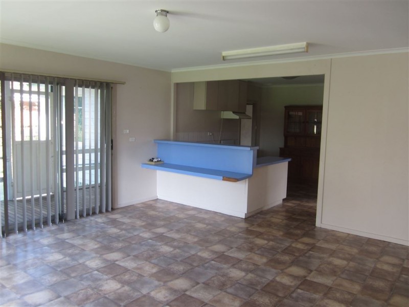 19 Pine Street, Frankston North VIC 3200