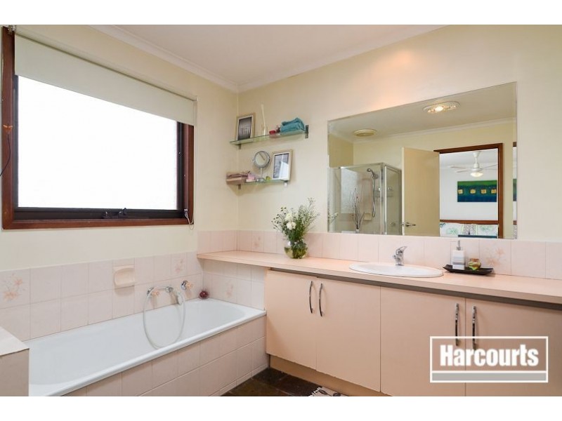 10 Tania Court, Carrum Downs VIC 3201