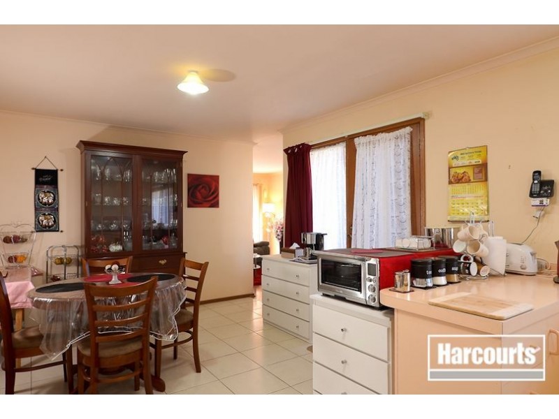 25 Paras Drive, Carrum Downs VIC 3201