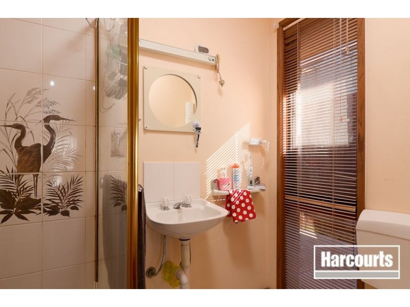 25 Paras Drive, Carrum Downs VIC 3201