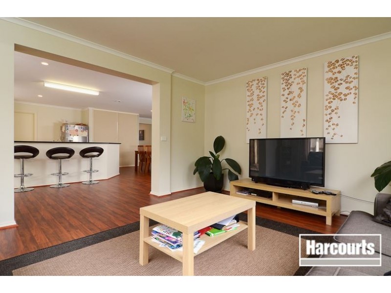 22 Captain Cook Close, Skye VIC 3977