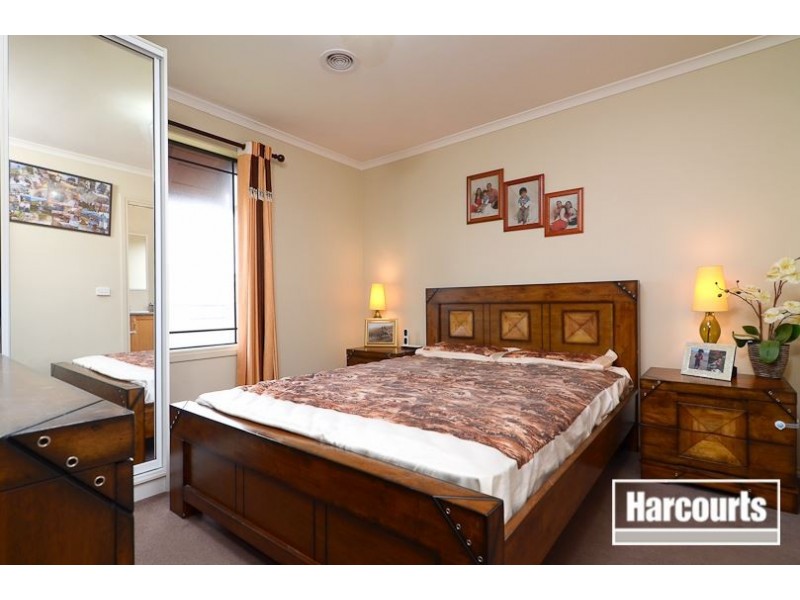 8 Omega Street, Carrum Downs VIC 3201