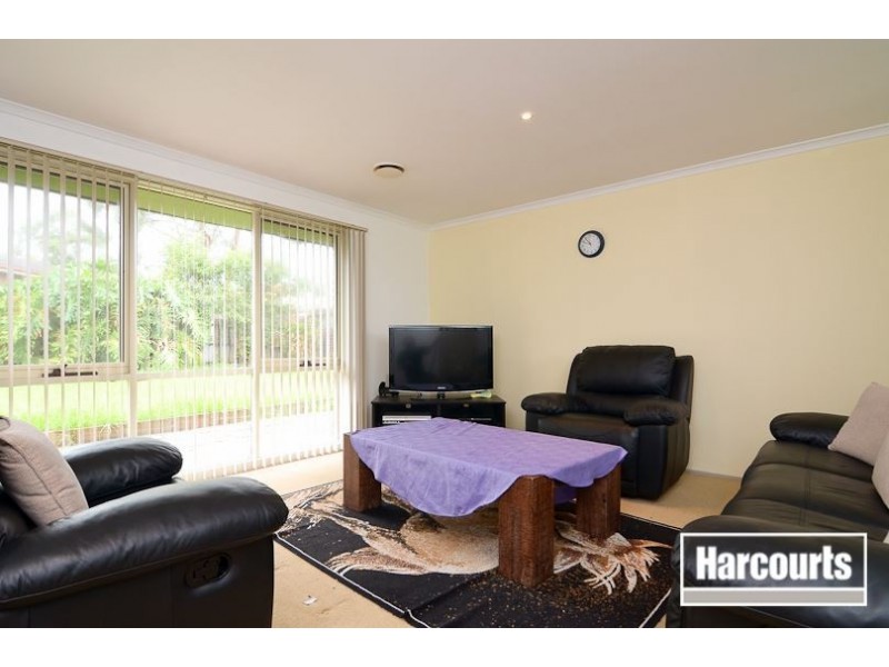 6 Loretta Street, Carrum Downs VIC 3201